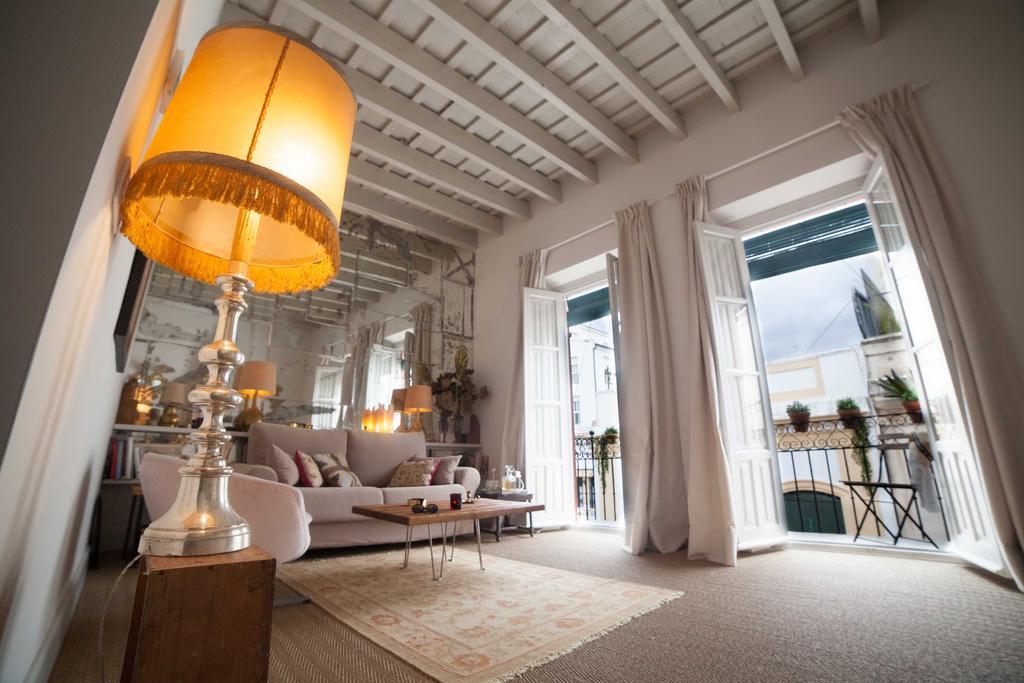Eva Recommends Sentencia Seville
