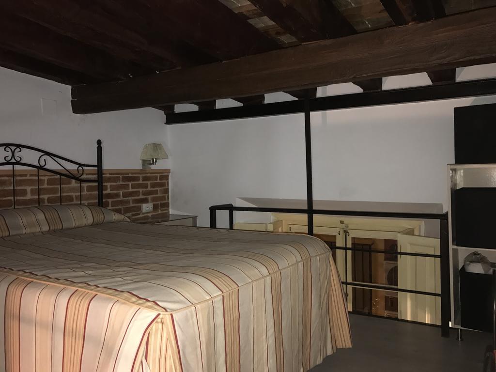 Apartamento En Casa Palacio Catedral Sevilla