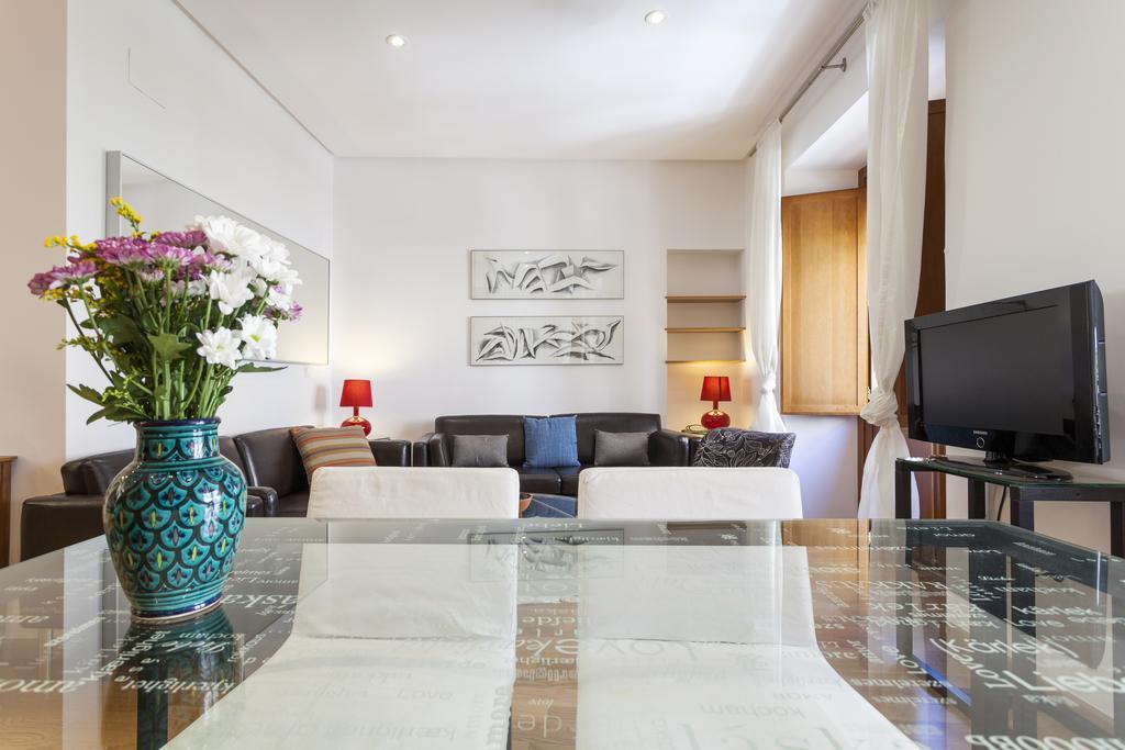 Artist's Charming Design - Space Maison Sevilla