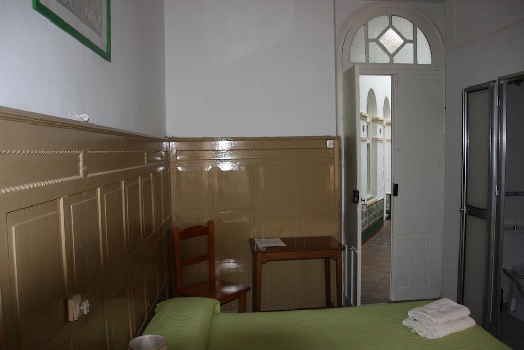 Pensión Union Campana Sevilla