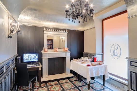 Hotel Sacristia De Santa Ana Seville