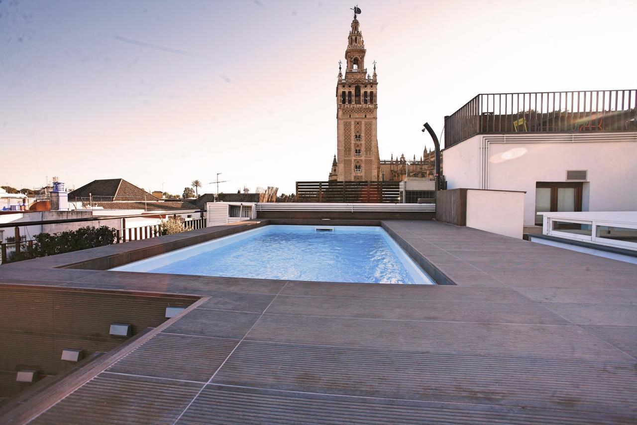Cathedral Apartment, Upper Floor *