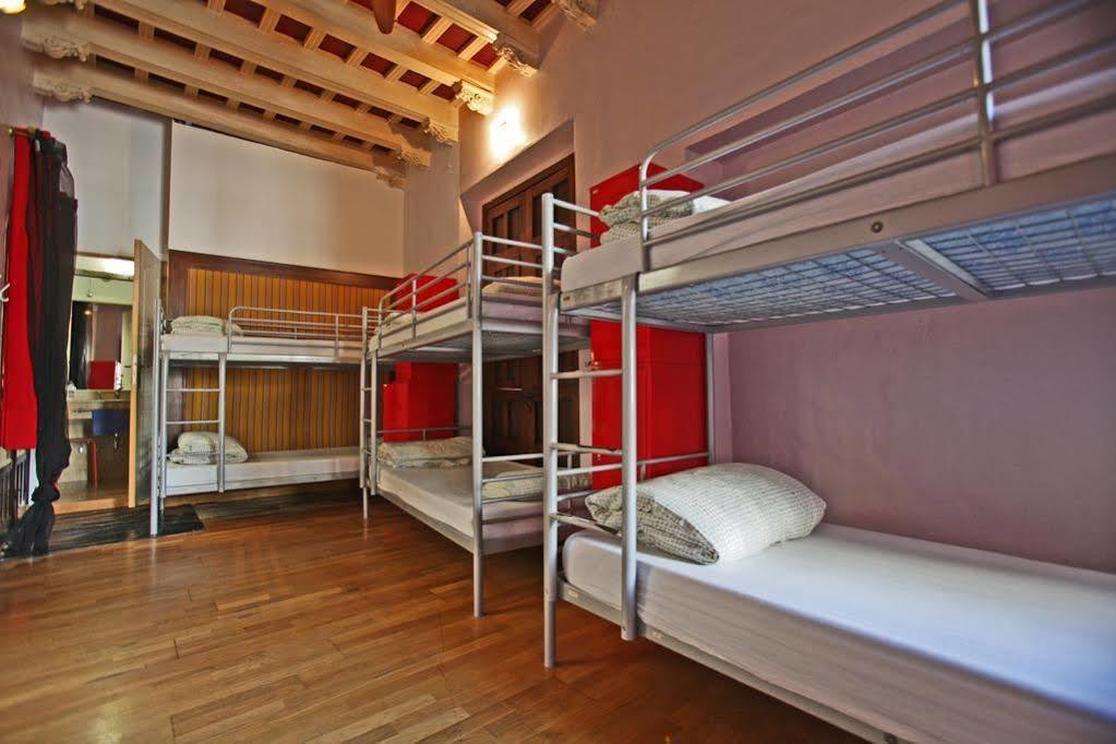 Traveler's Hotel