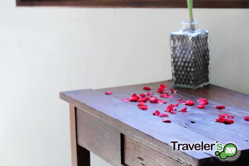 Traveler's Hotel *