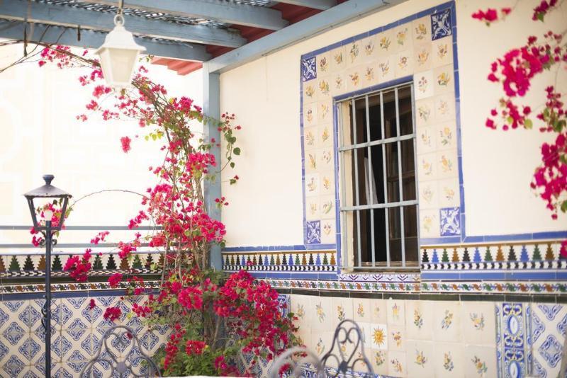 Nuea Santa Cruz Guest house 2*