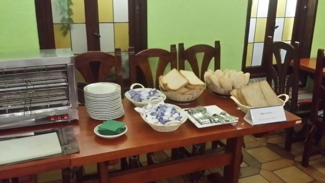Hotel Hotel Dona Lina
