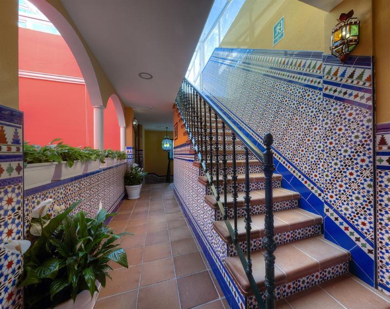 Hotel Dona Lina Hotel