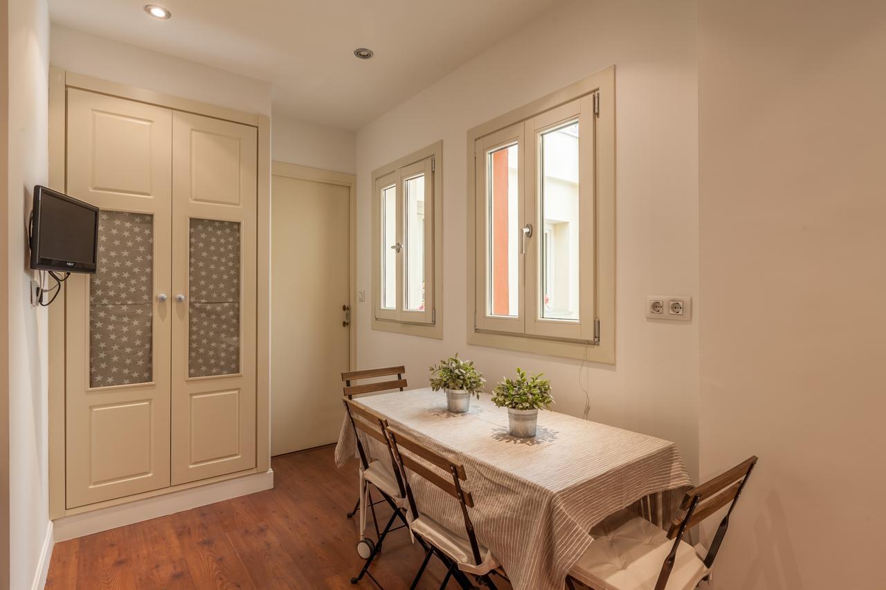 Cathedral House 2*