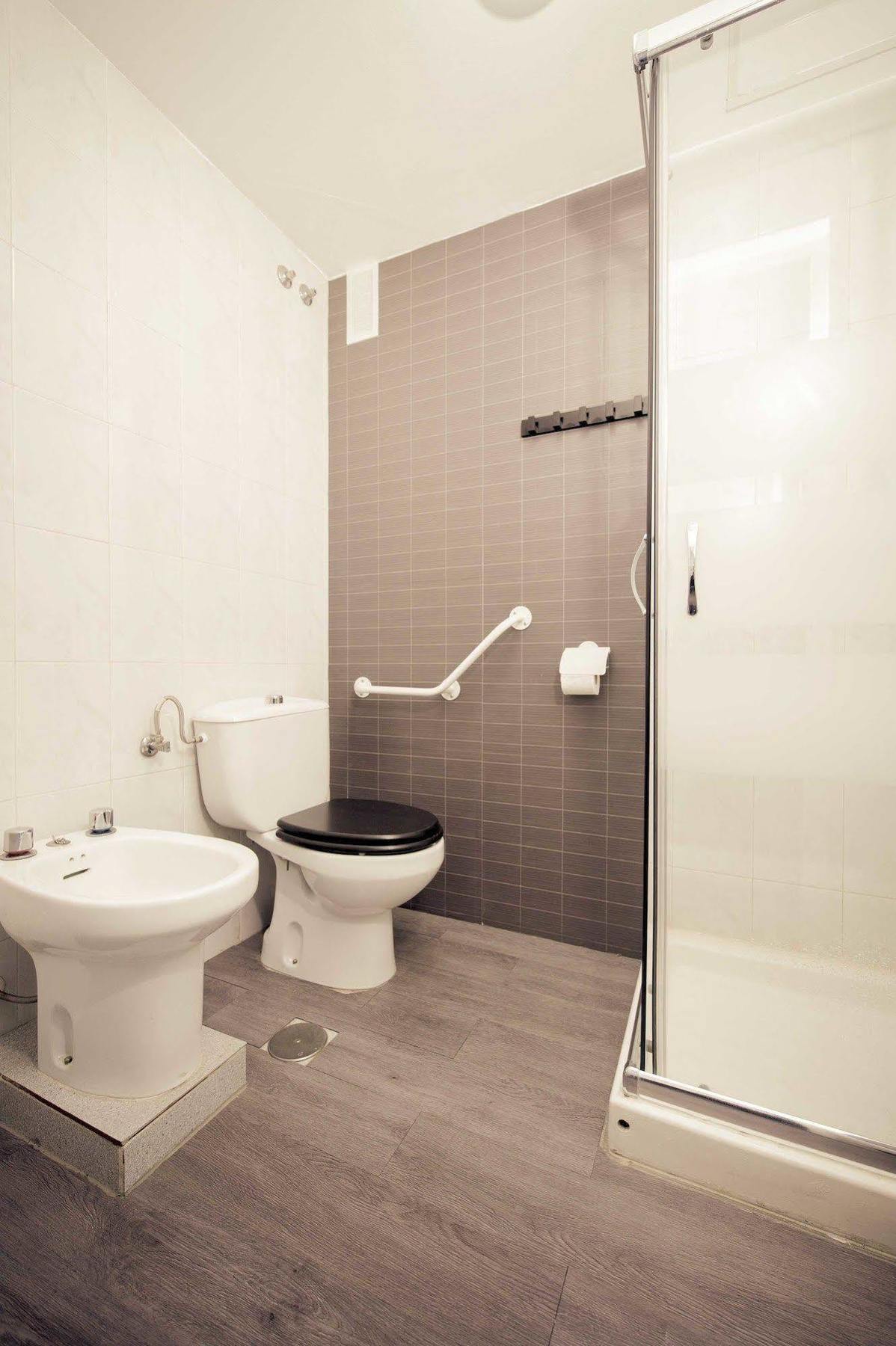Boutike Guesthouse 2* Seville