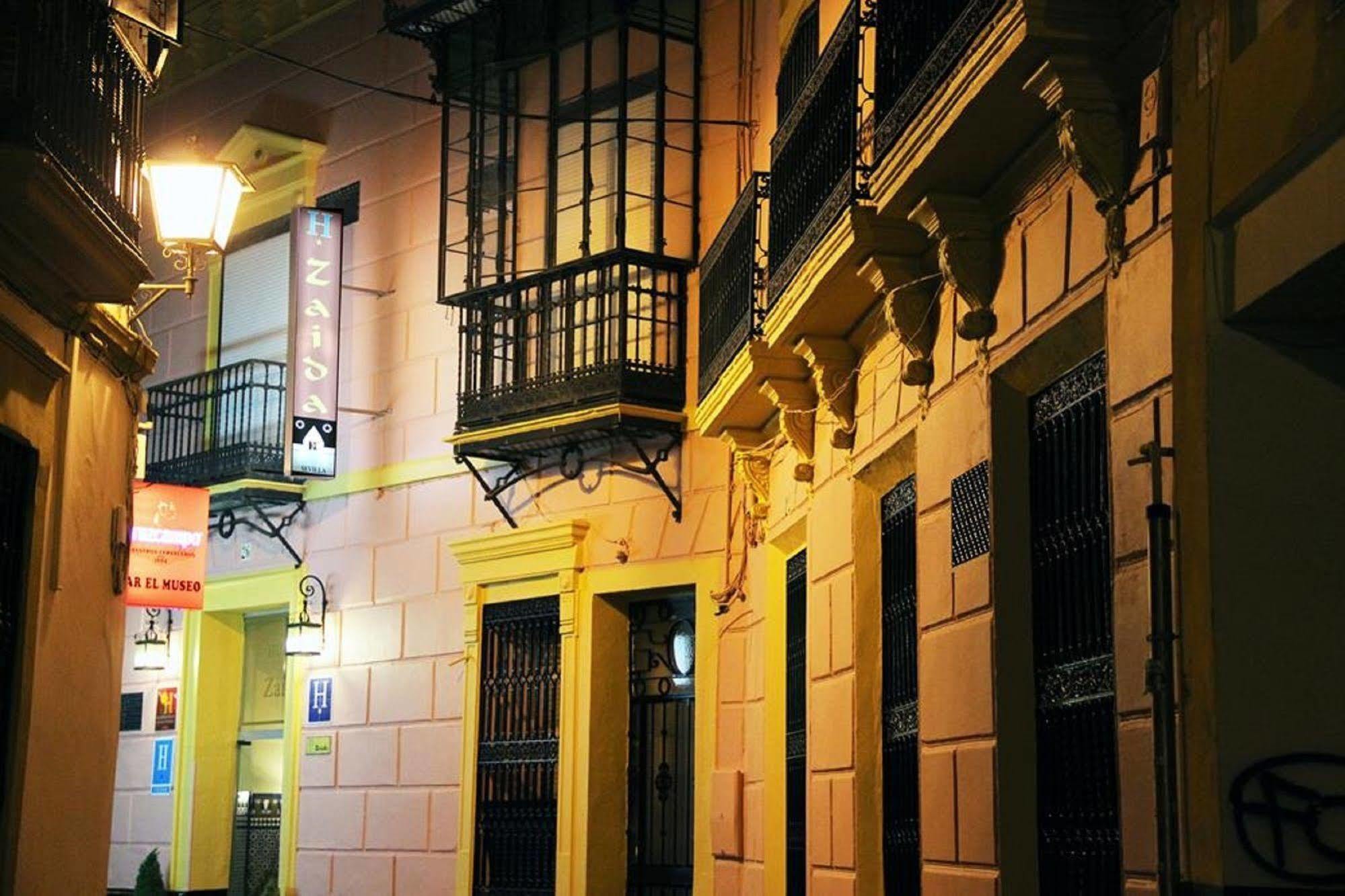 Zaida Hotel *