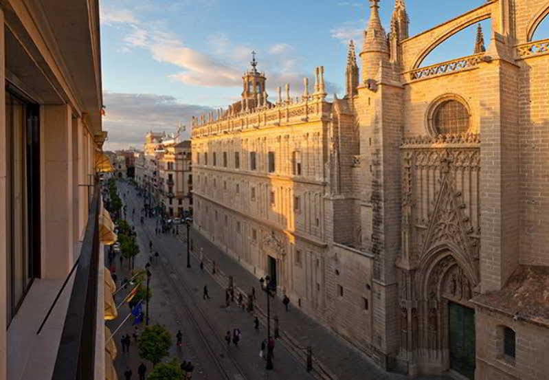 Puerta Catedral Apartamento Sevilla