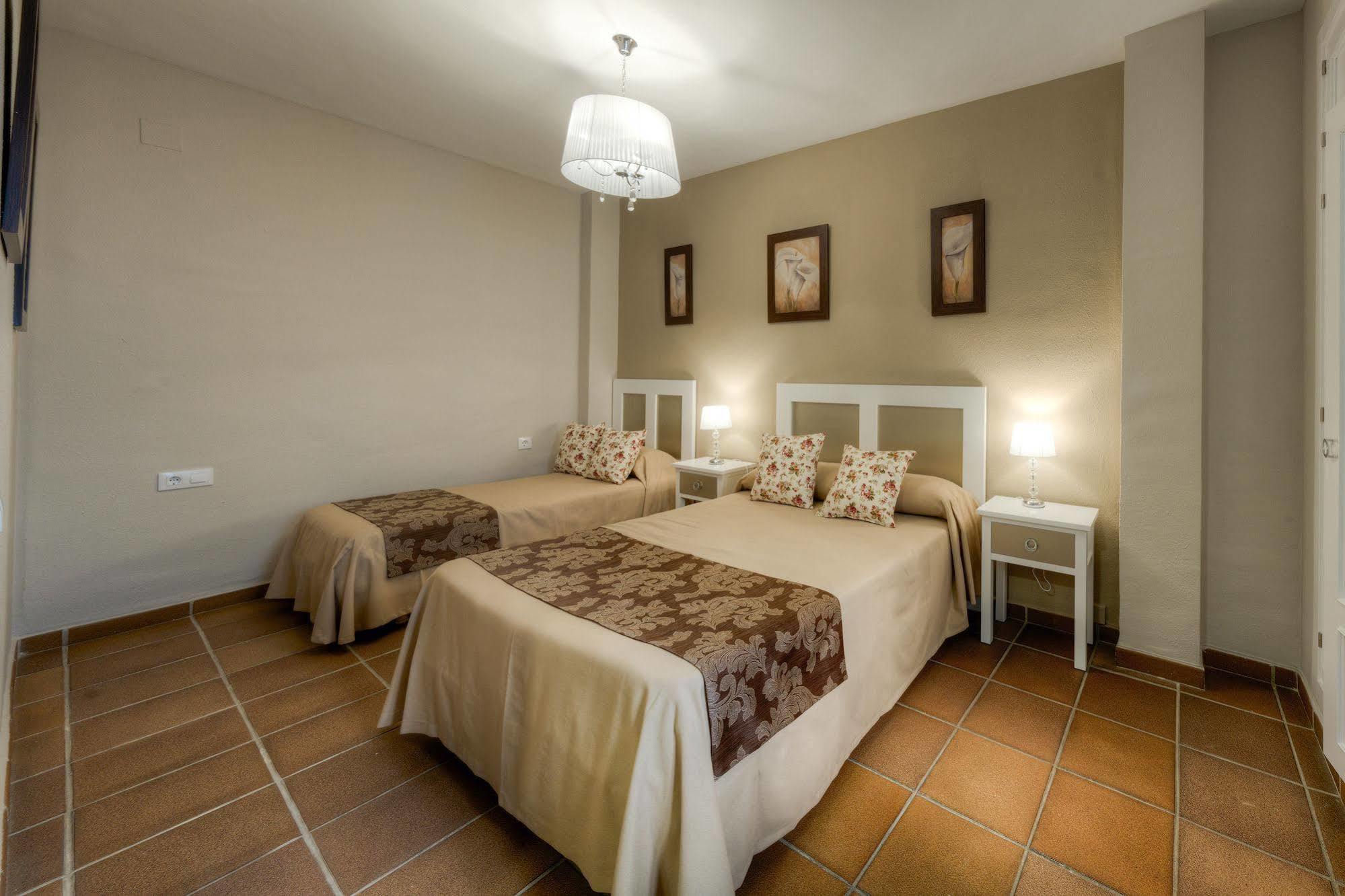 Hotel Dona Lina Hotel