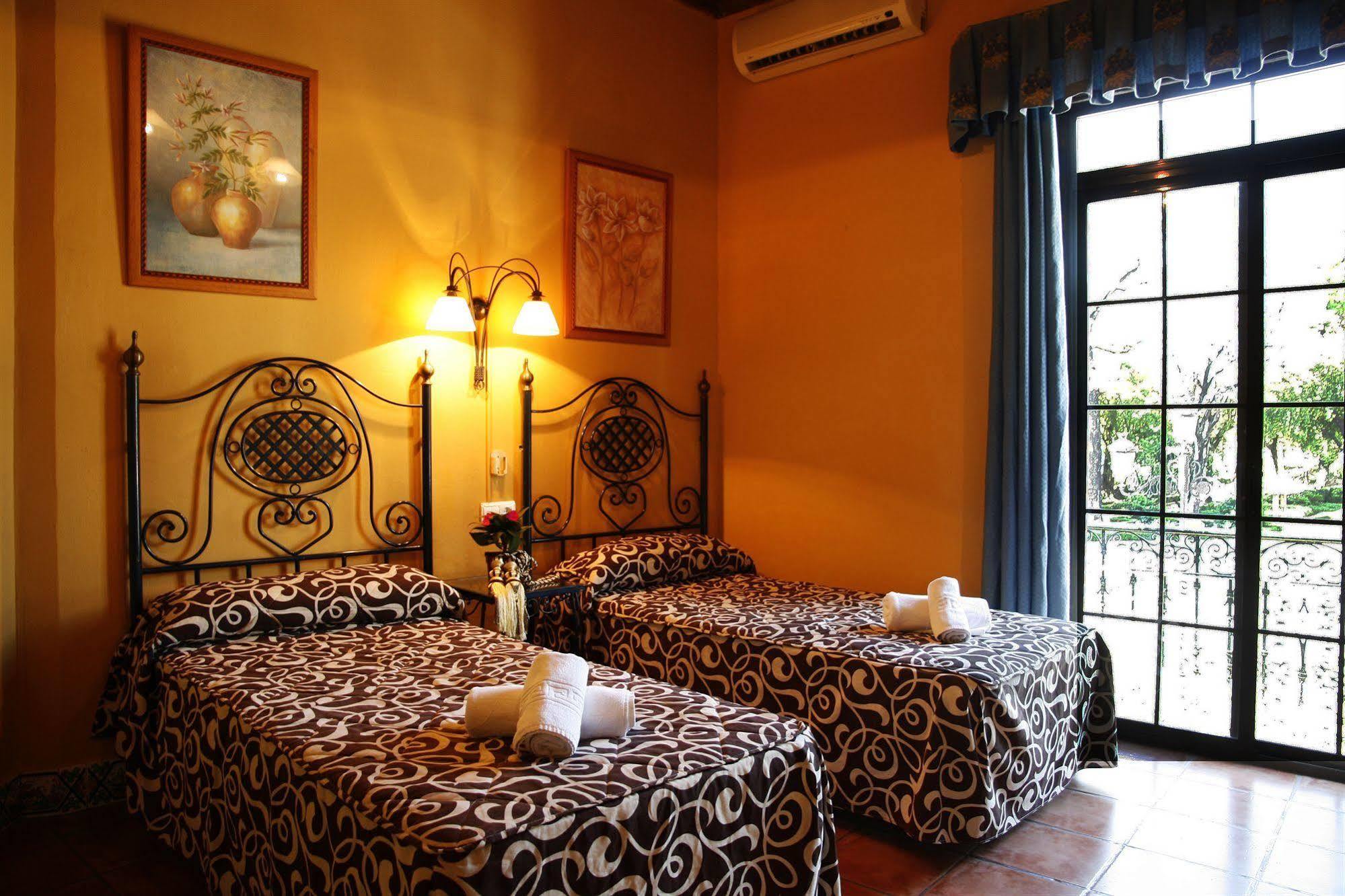 Dalis Guest house 2*