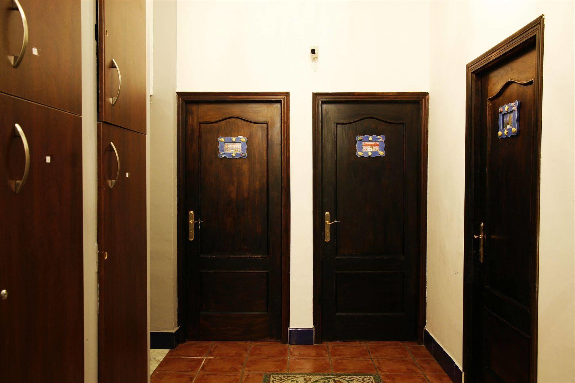 Dalis Guest house 2*