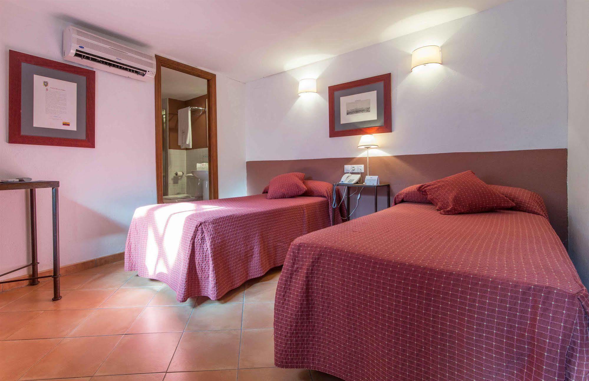 Hotel La Abadia De Giralda 2*