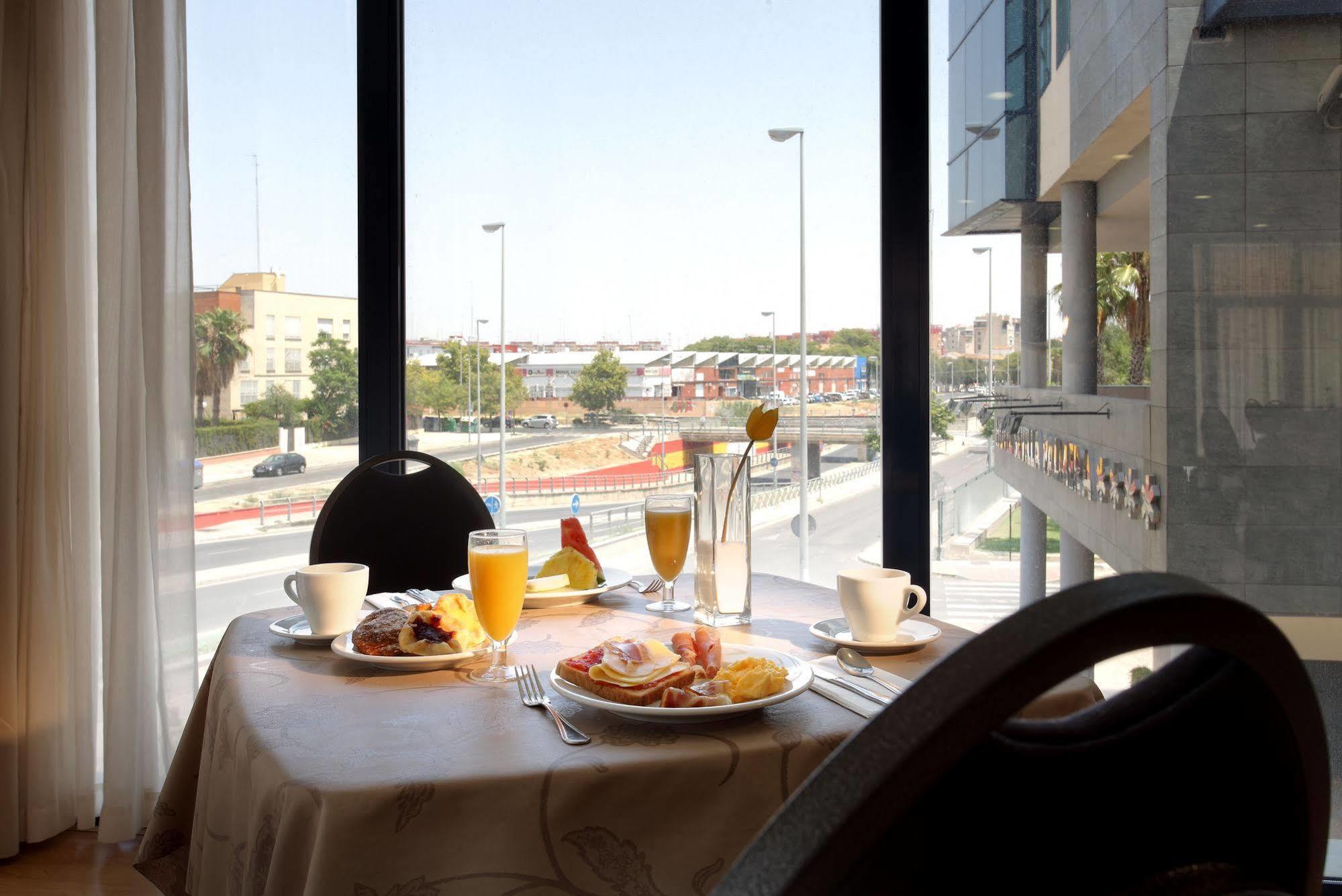 Exe Palmera Hotel 4*