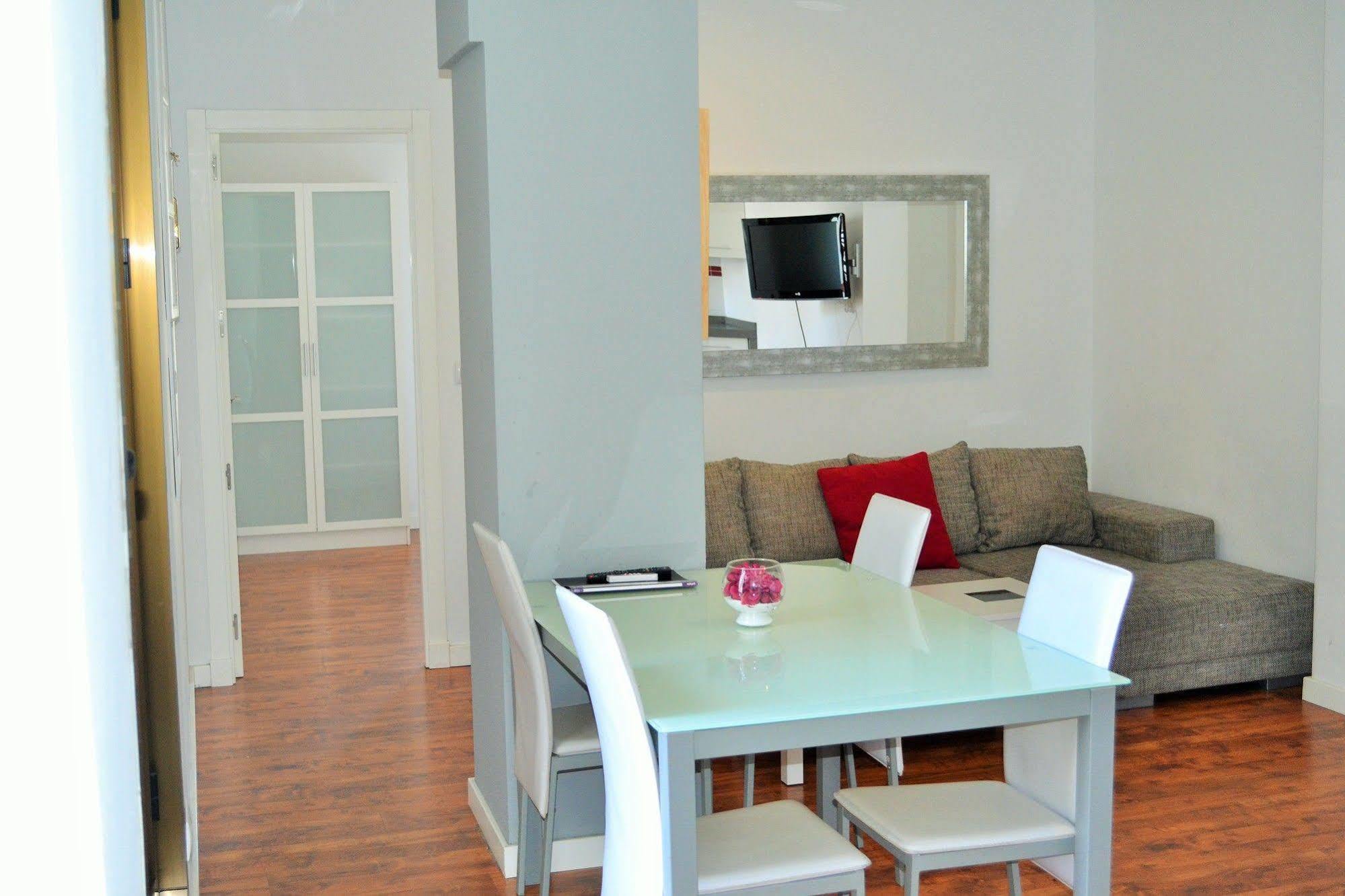 Terrazas De La Catedral Apartment