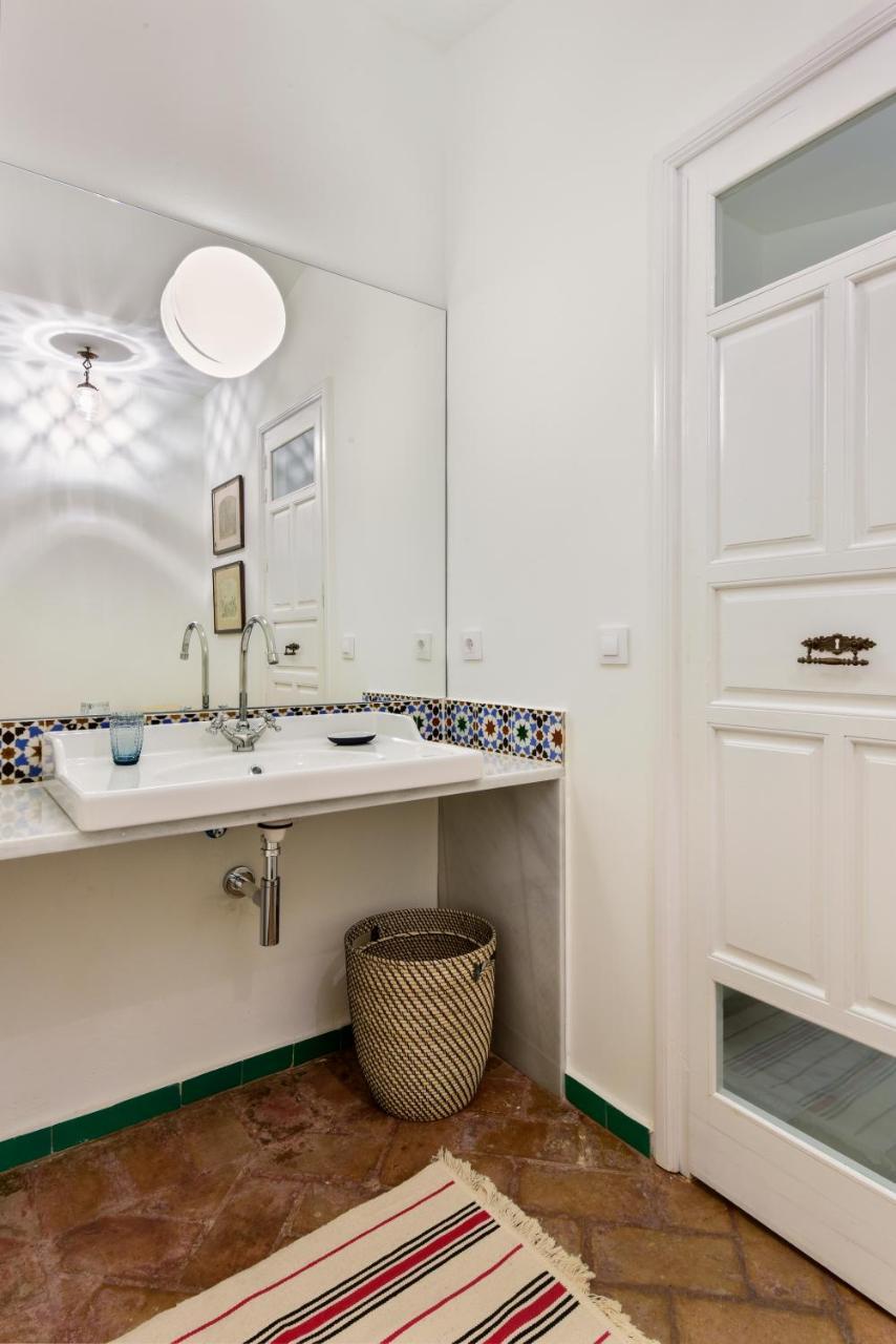 Genteel Corral Del Rey Apartment *