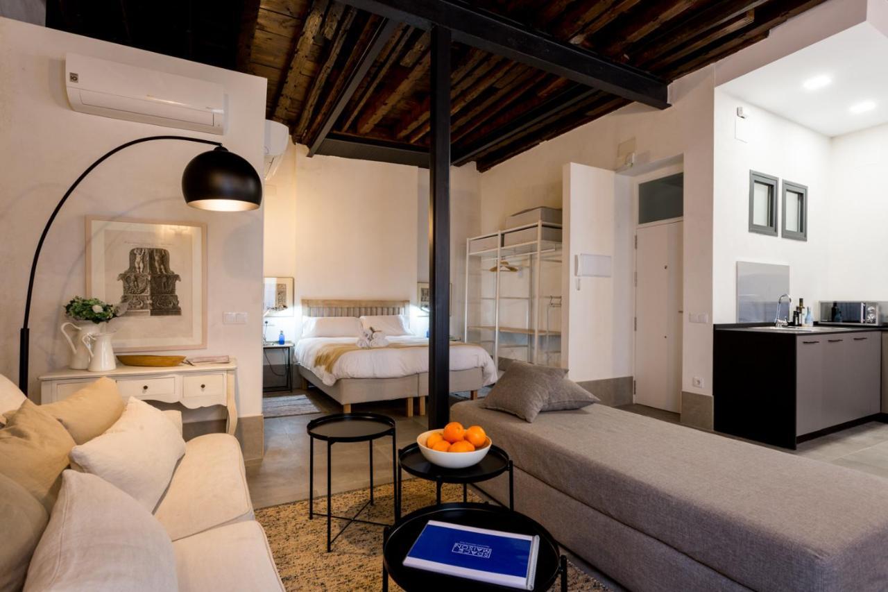 Oak & Sandstone - Space Maison Apartment *