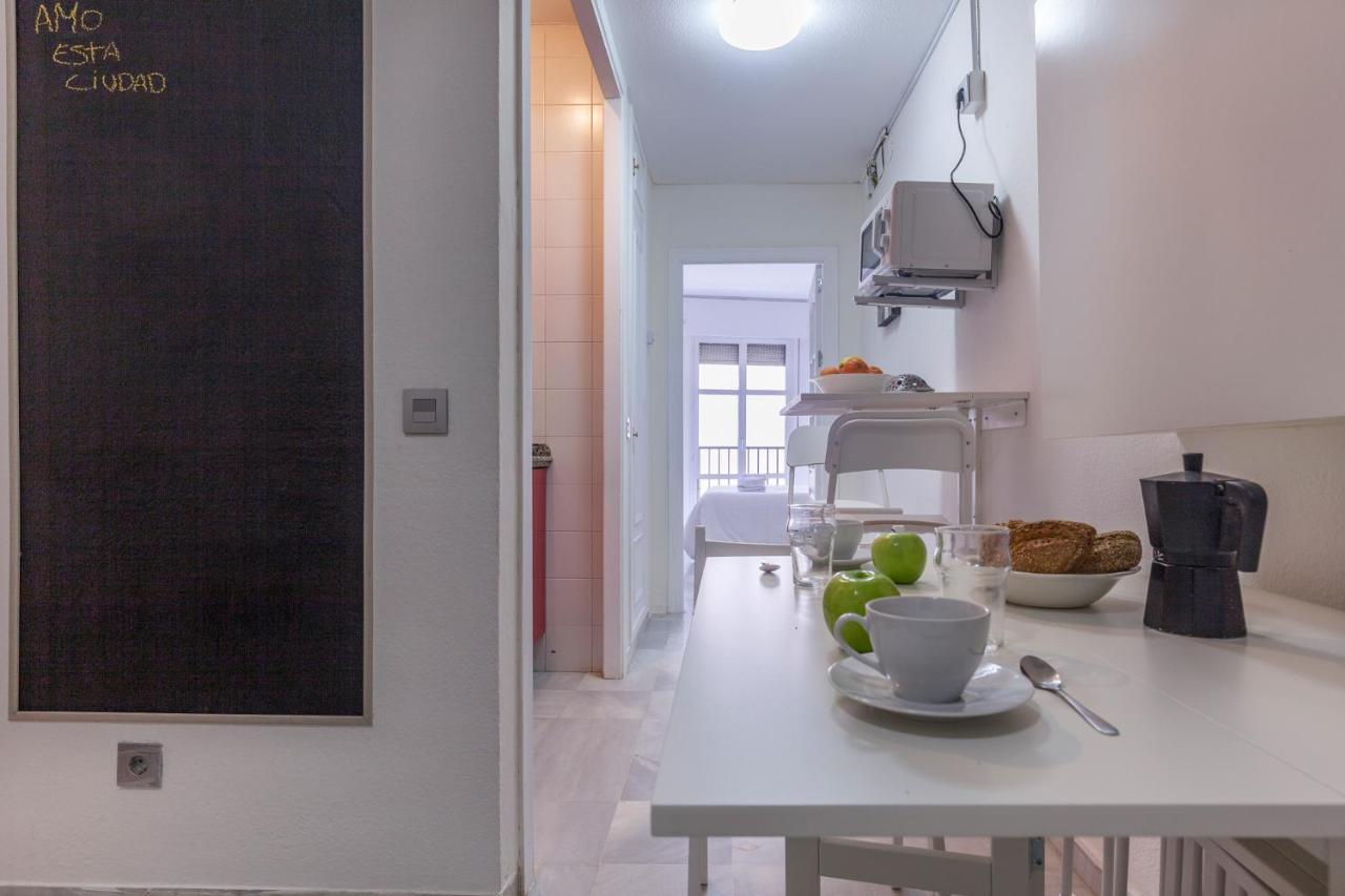 Apartment Cozy&modern,historic Centre Of Ac/wifi,4px *