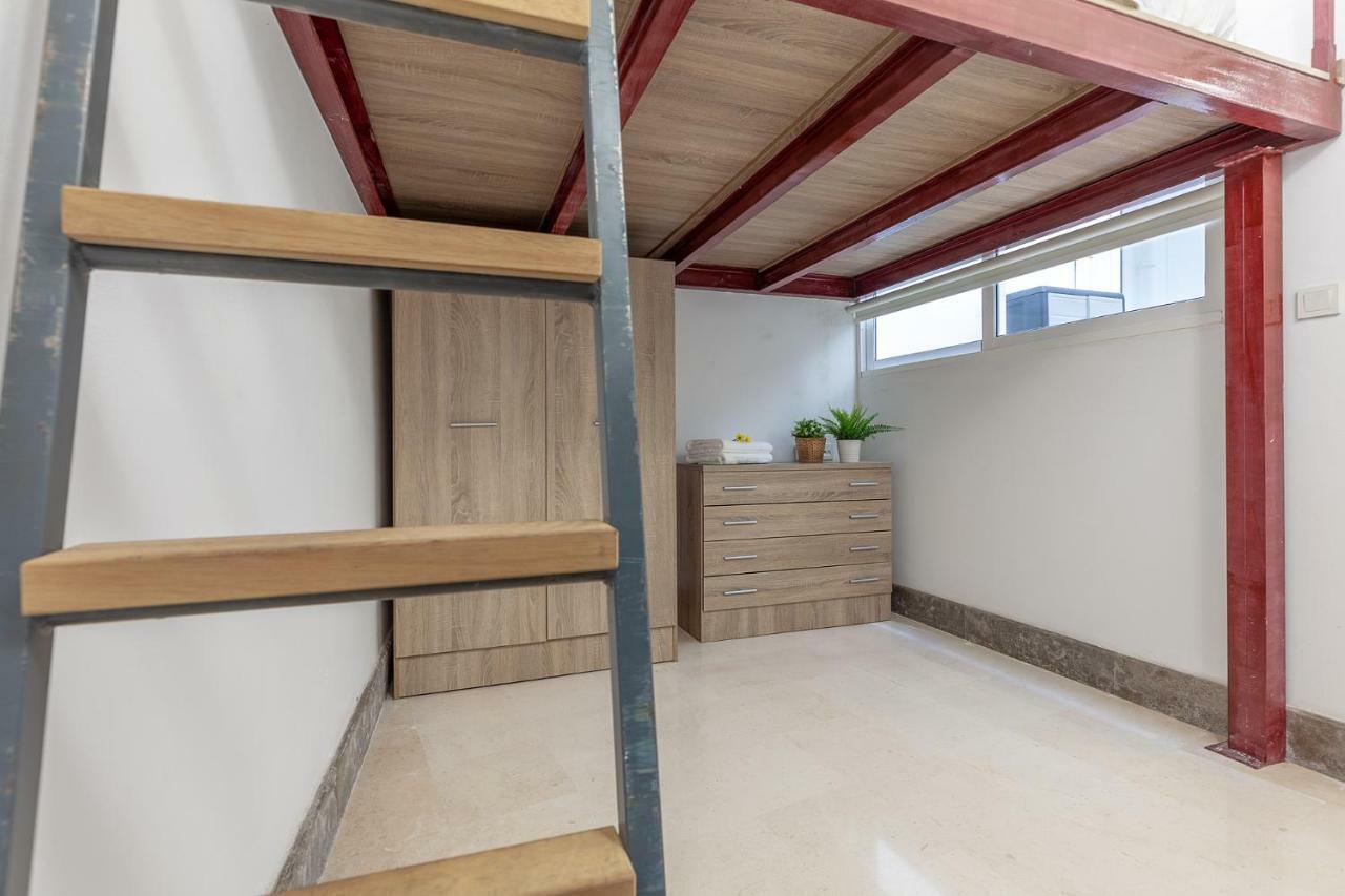 Apartamento Pasaje De Amores Der · Descanso En Casa Y Vida Cultural Y Monumentos 4 Px *