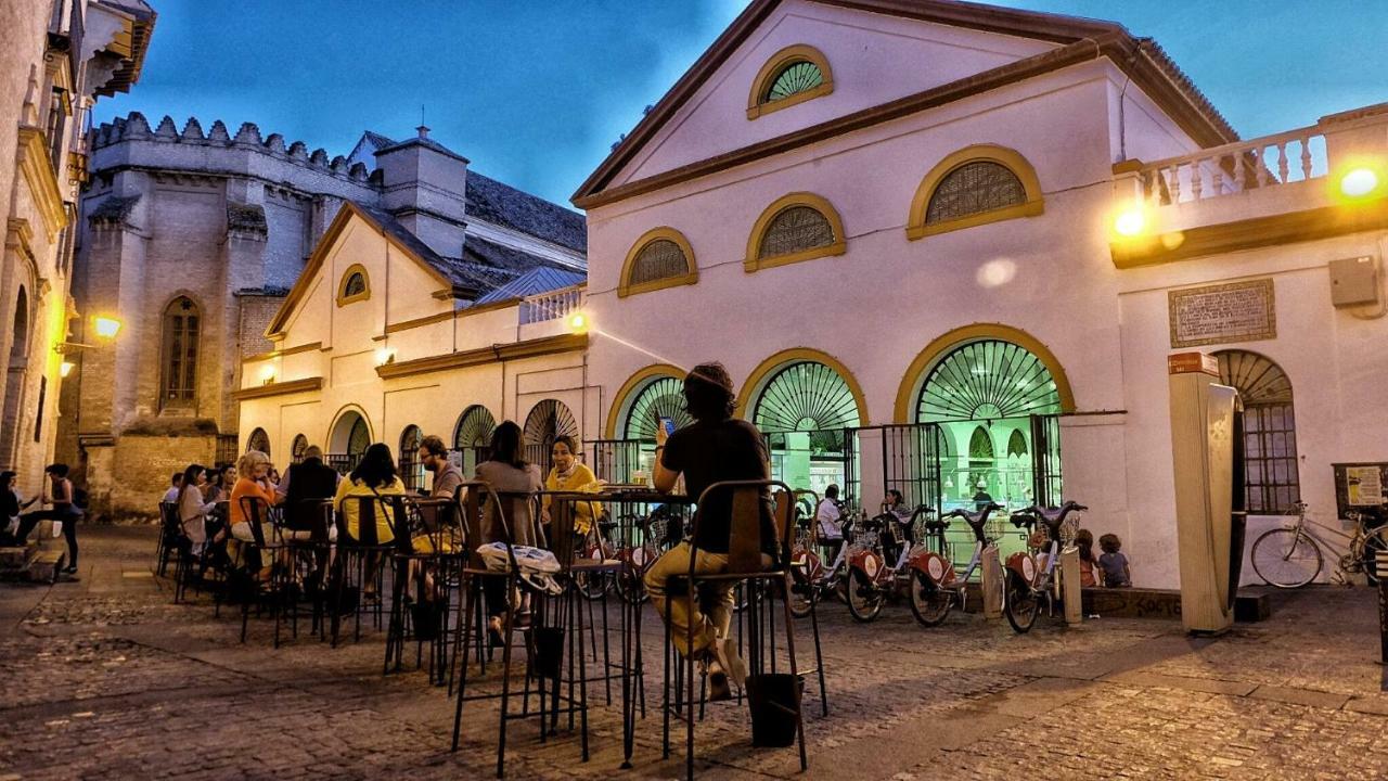 Apartamento Pasaje De Amores Der · Descanso En Casa Y Vida Cultural Y Monumentos 4 Px Sevilla