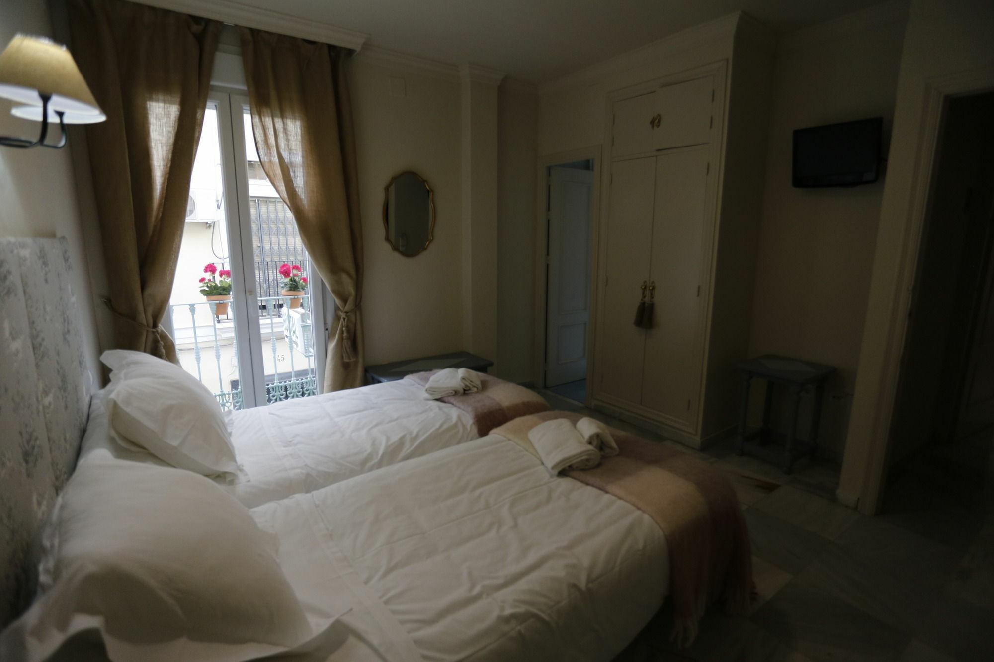 Guest house Nuea Alameda