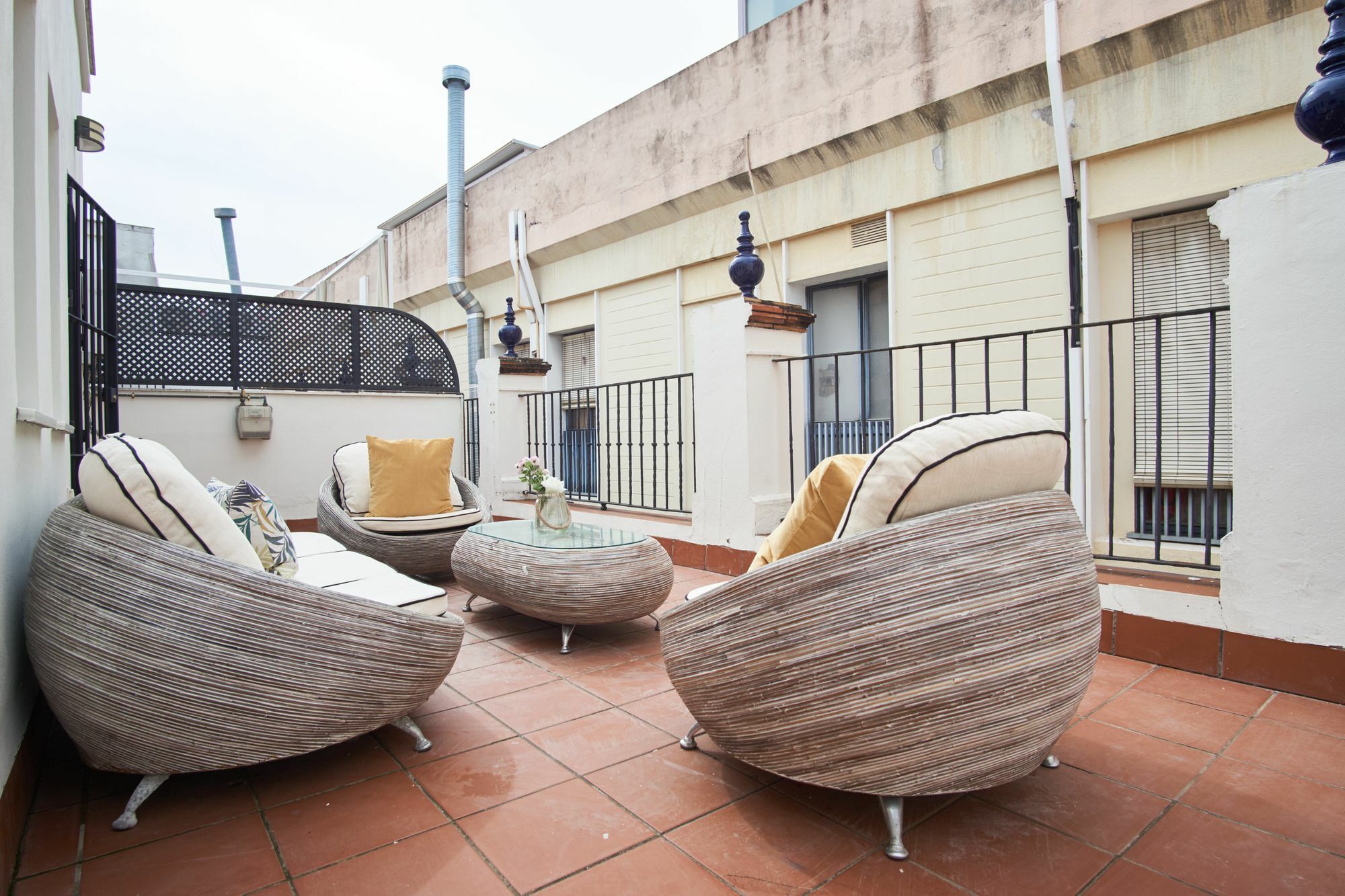 Apartamento Coqueto Duplex En Zona Alfalfa