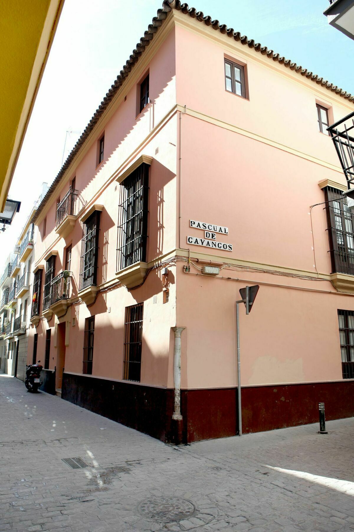 Duplex Karivu Gavídia