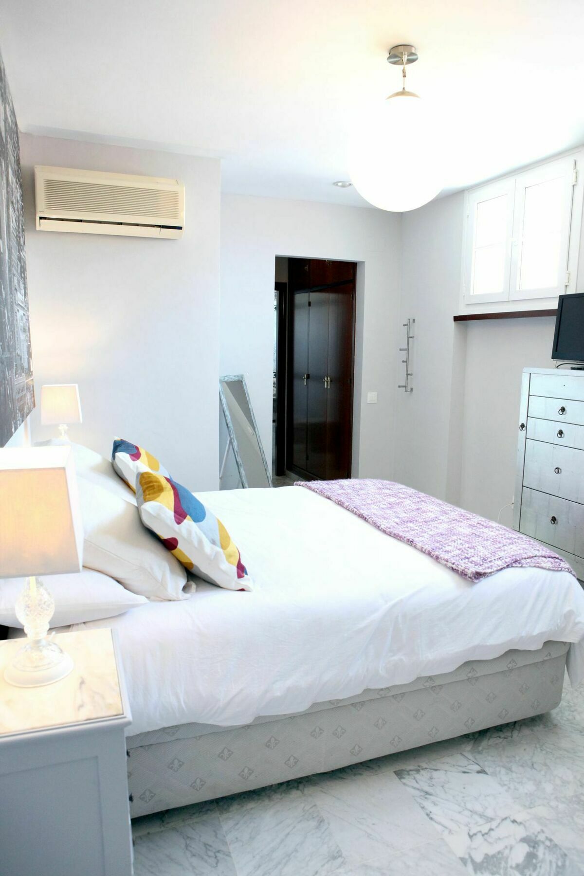 Duplex Karivu Gavídia