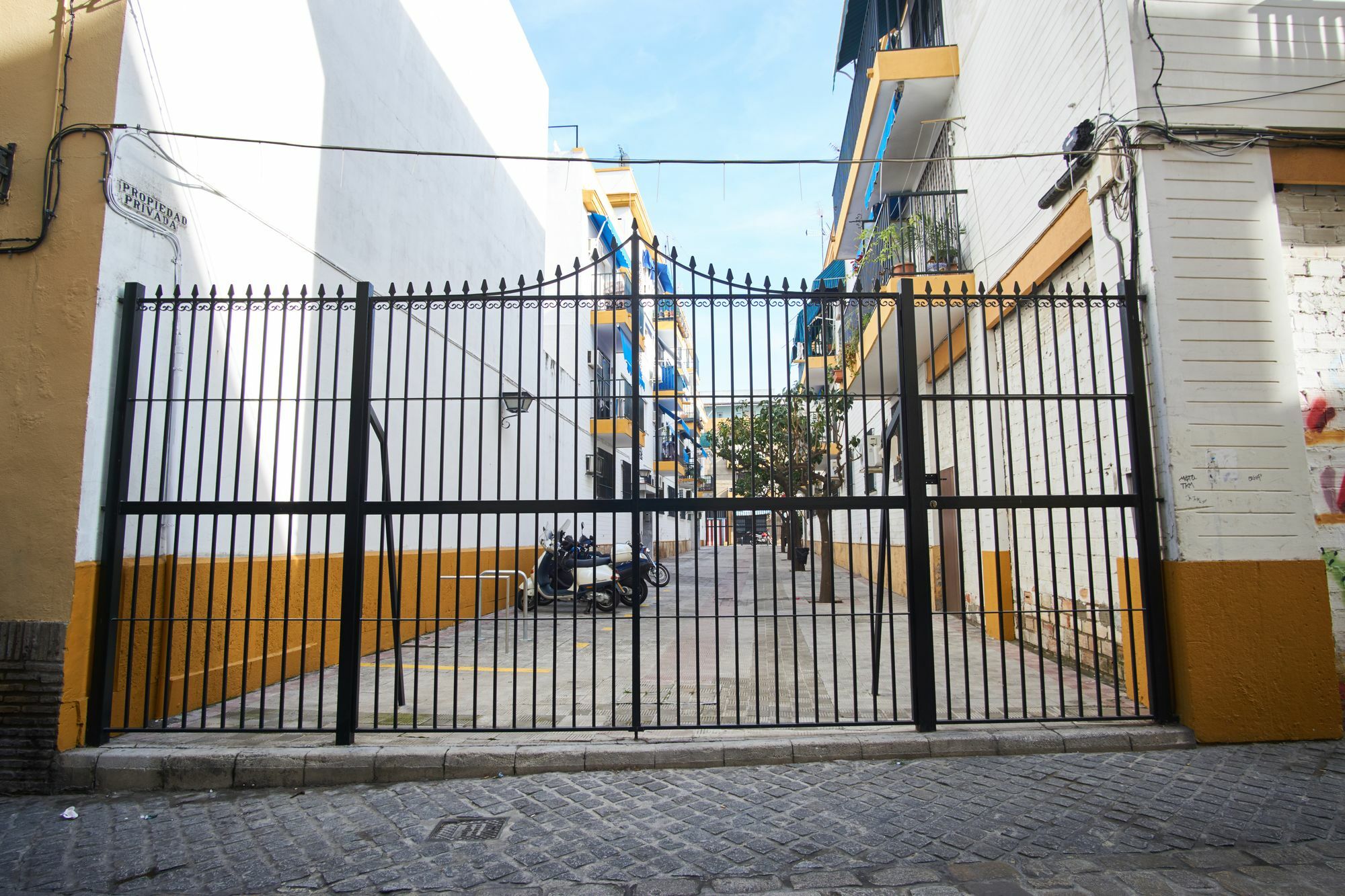 Amplio En Casco Historico Apartamento *