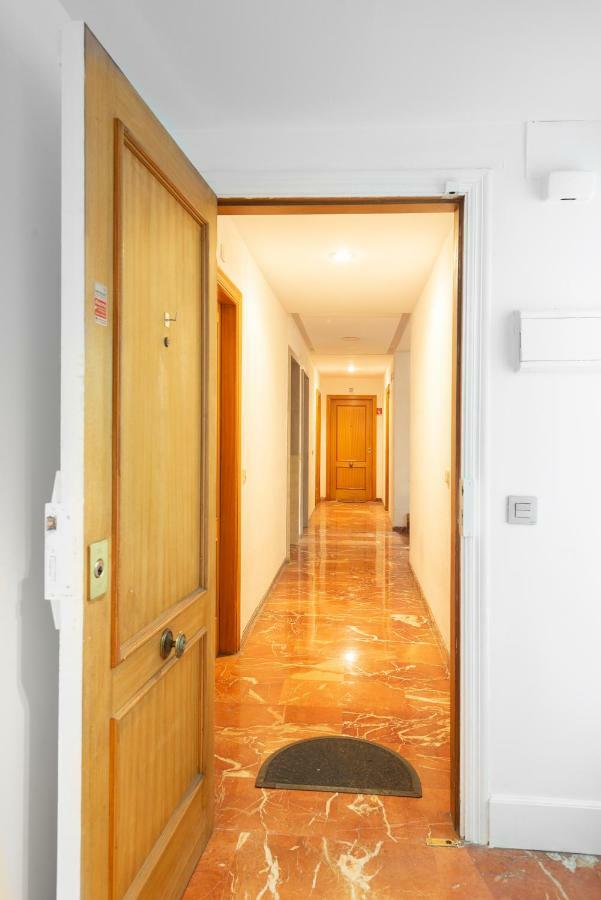 Apartamento Alterhome Reina Mercedes Sevilla