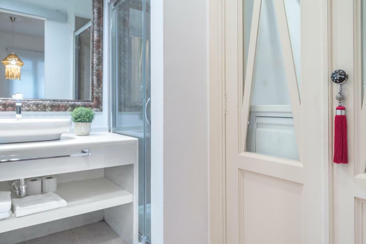 Apartamento Alterhome Reina Mercedes Sevilla