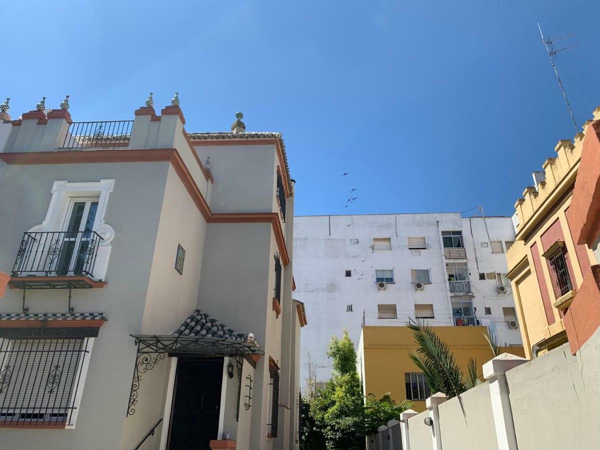 10 Bdr Chalet; Maria Luisa Park