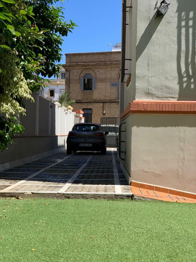 10 Bdr Chalet; Maria Luisa Park * Sevilla