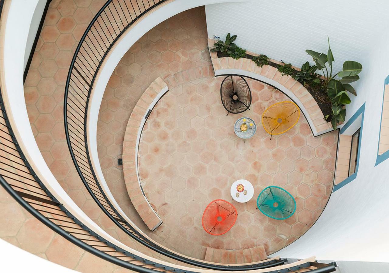 Feria Pool & Luxury Apartamento
