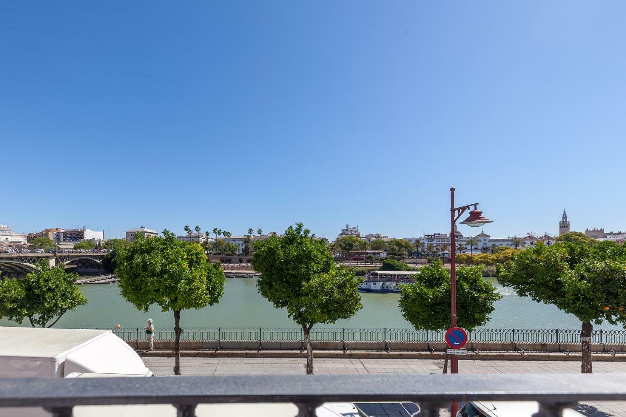 Fantastico Con Vistas Calle Betis Apartamento