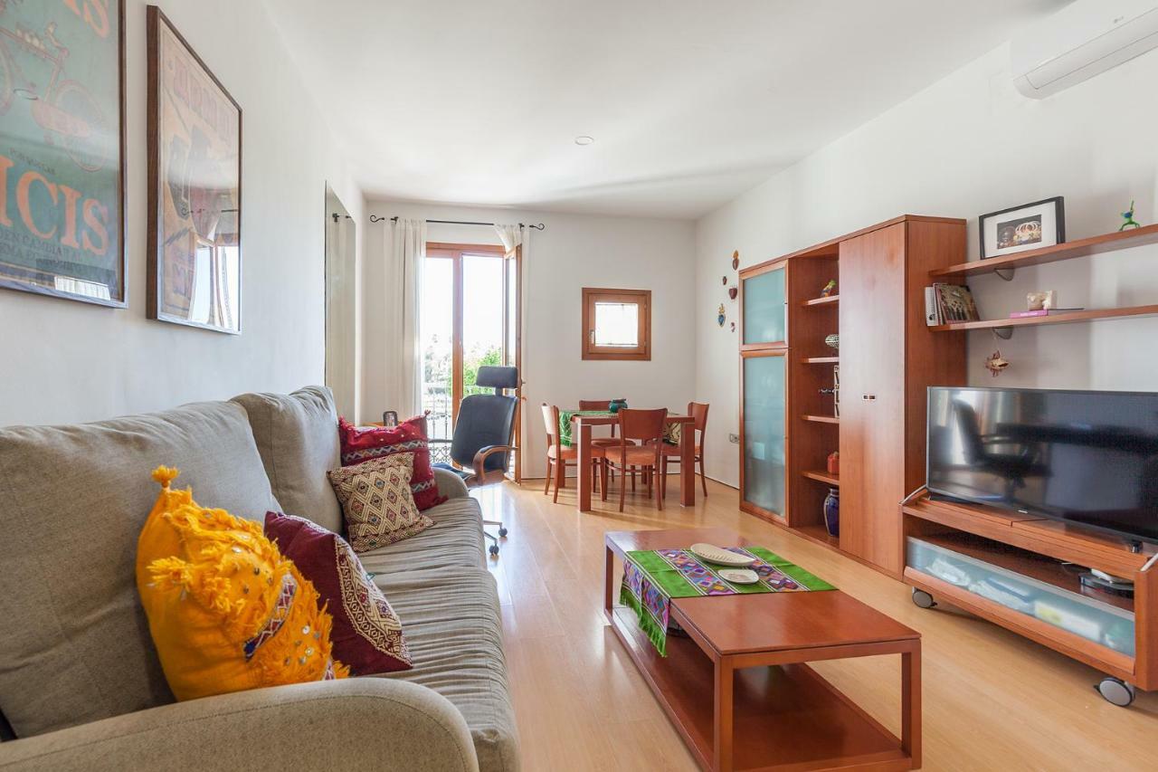 Fantastico Con Vistas Calle Betis Apartamento