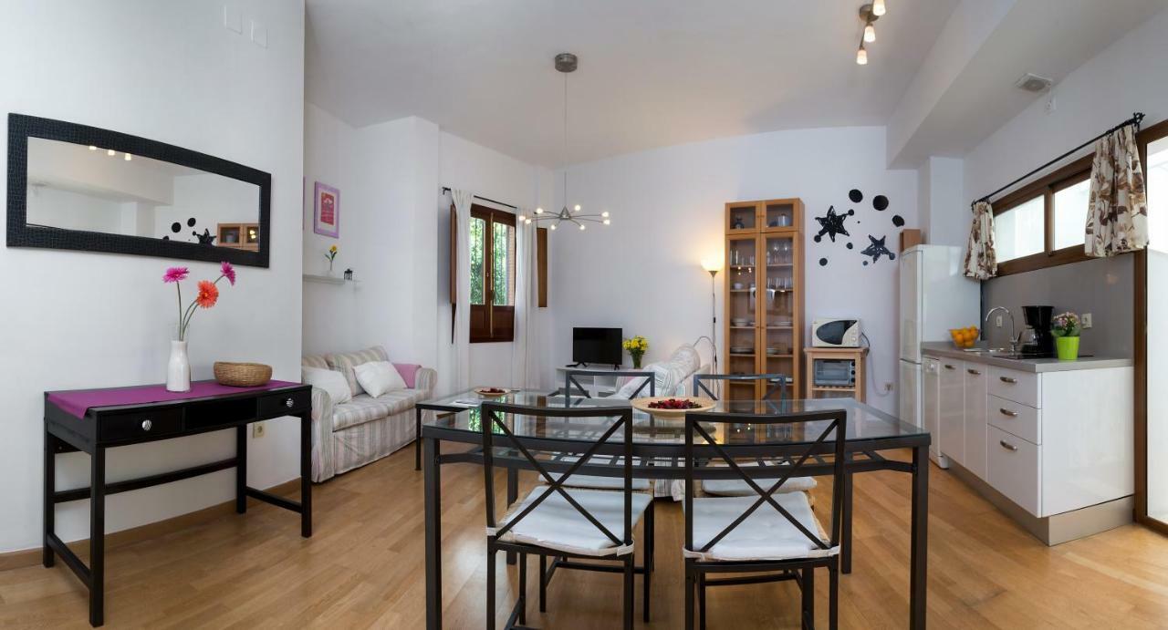 Descubrehome Postigo Del Aceite Terraza Interior Apartamento