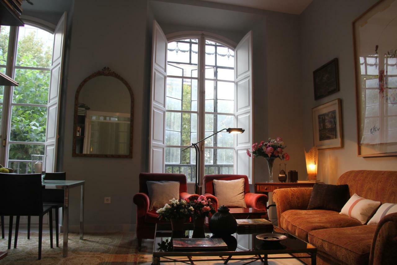 Luxurious 2 Bedroom Flat In A Historic Building Sevilla