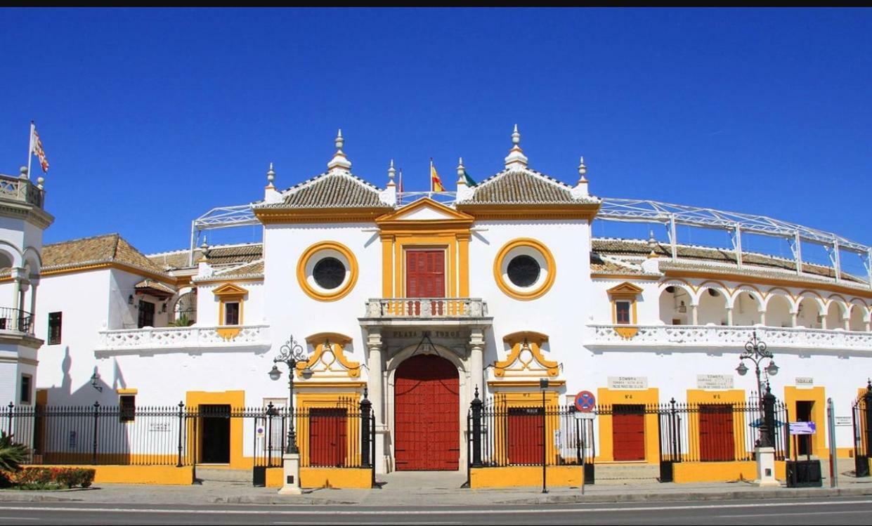 Maravilloso ático Puente De Triana Apartamento *