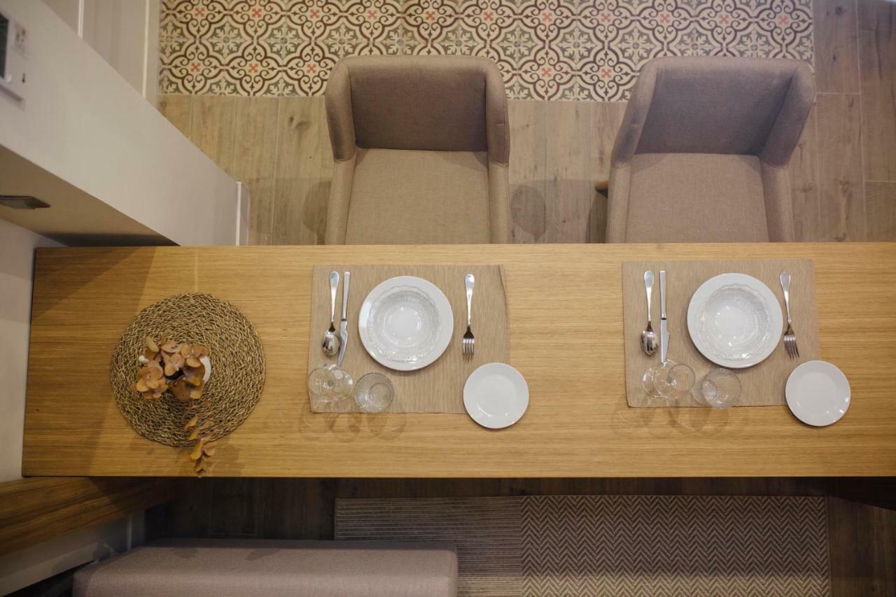 One&lux Byron Apartment