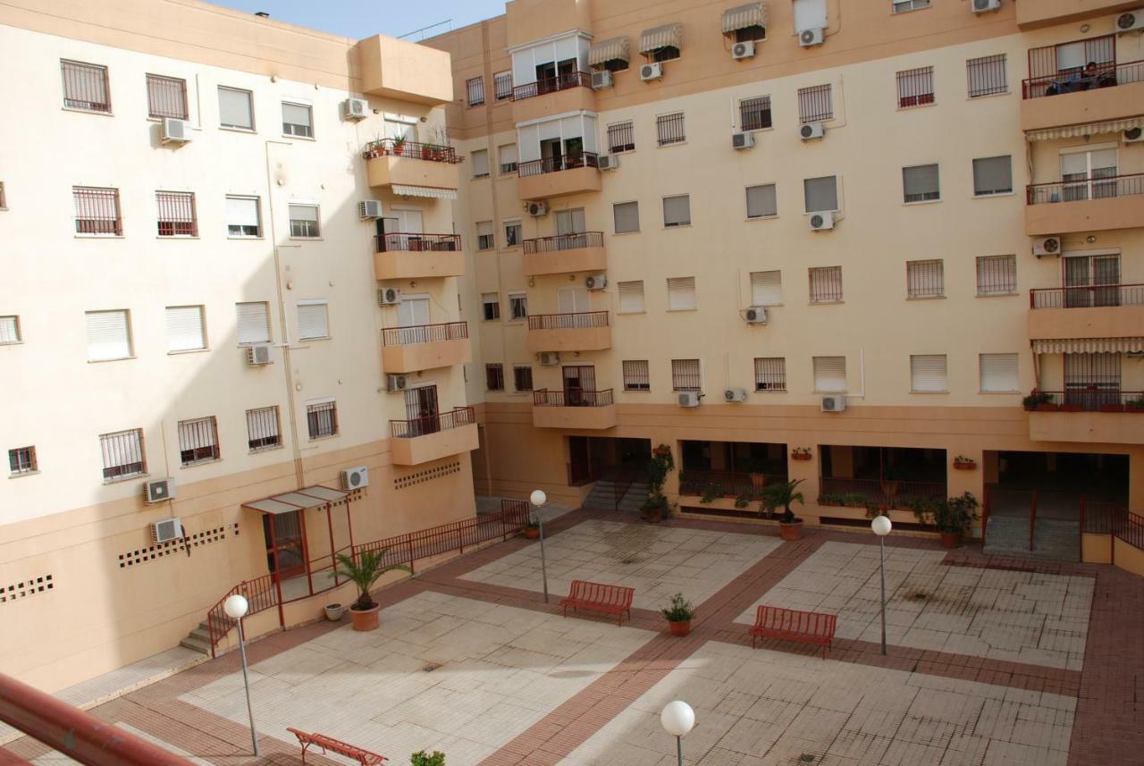 La De Lola Seville