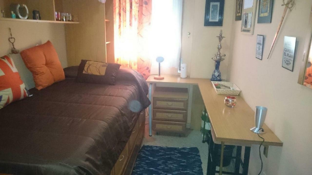 Homestay La De Lola Seville