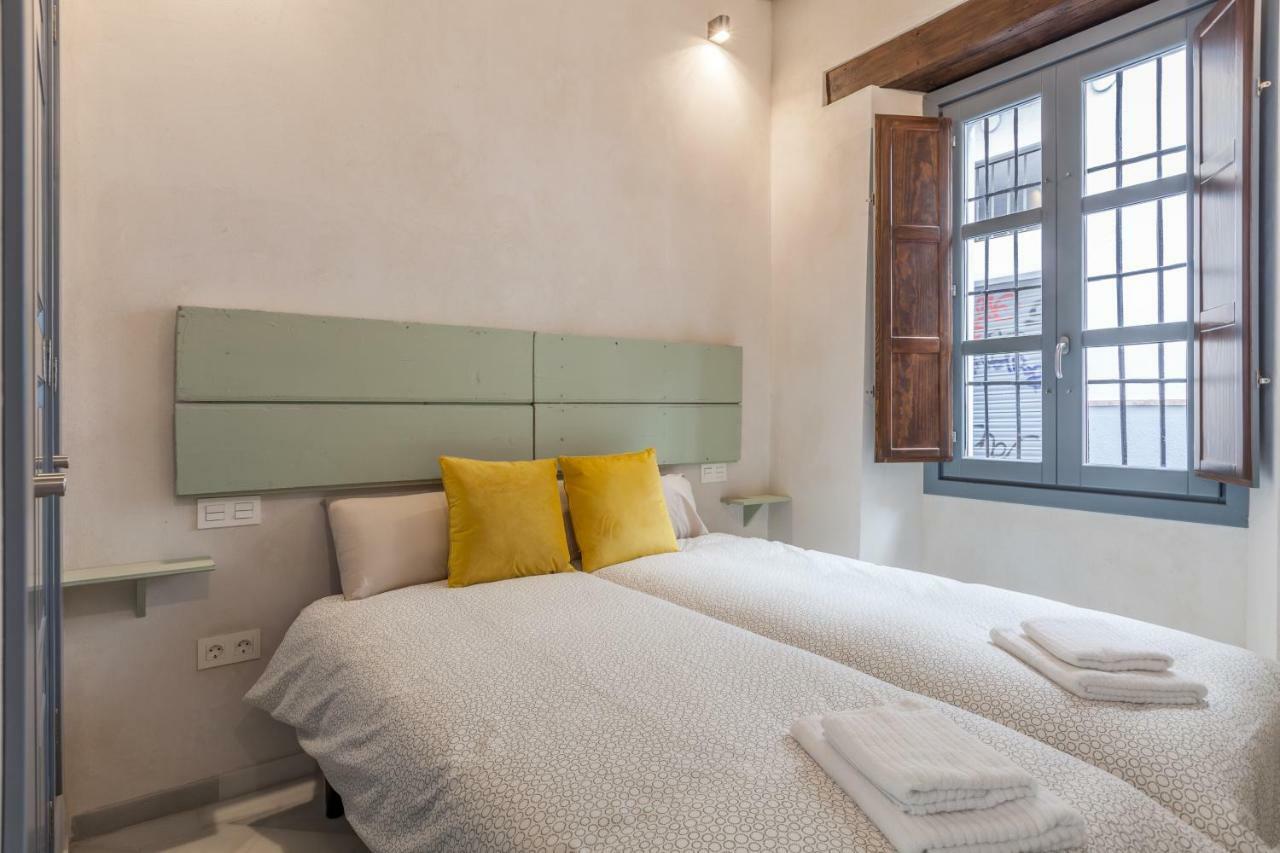 Casas De - Tintes12 * Seville