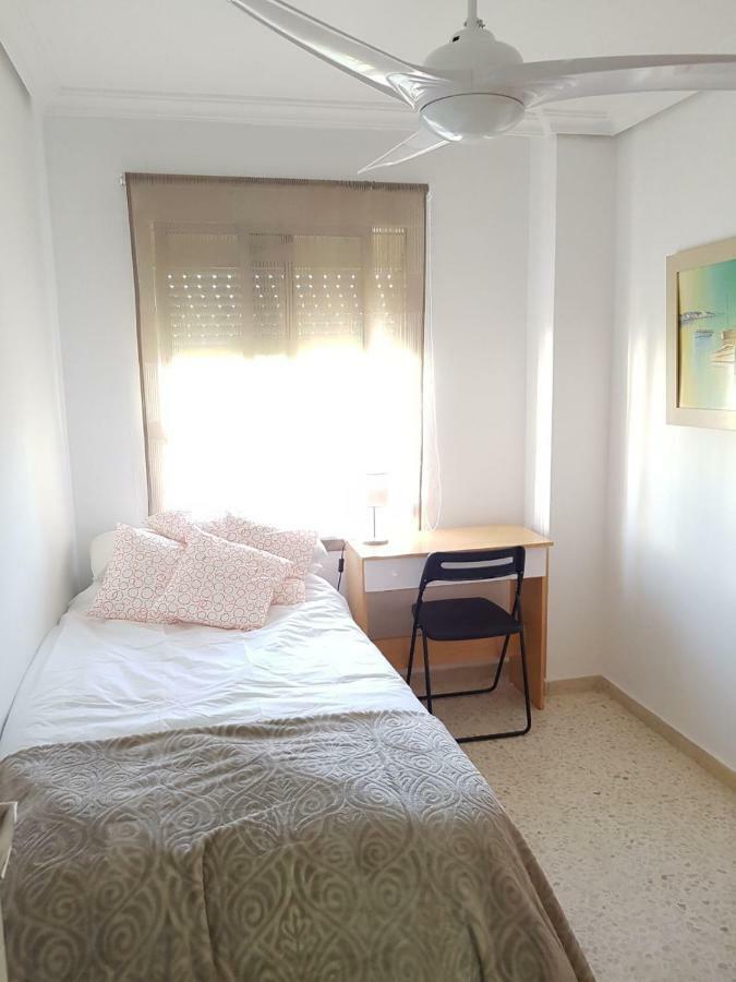 Apartamento Luminoso Y Amplio *