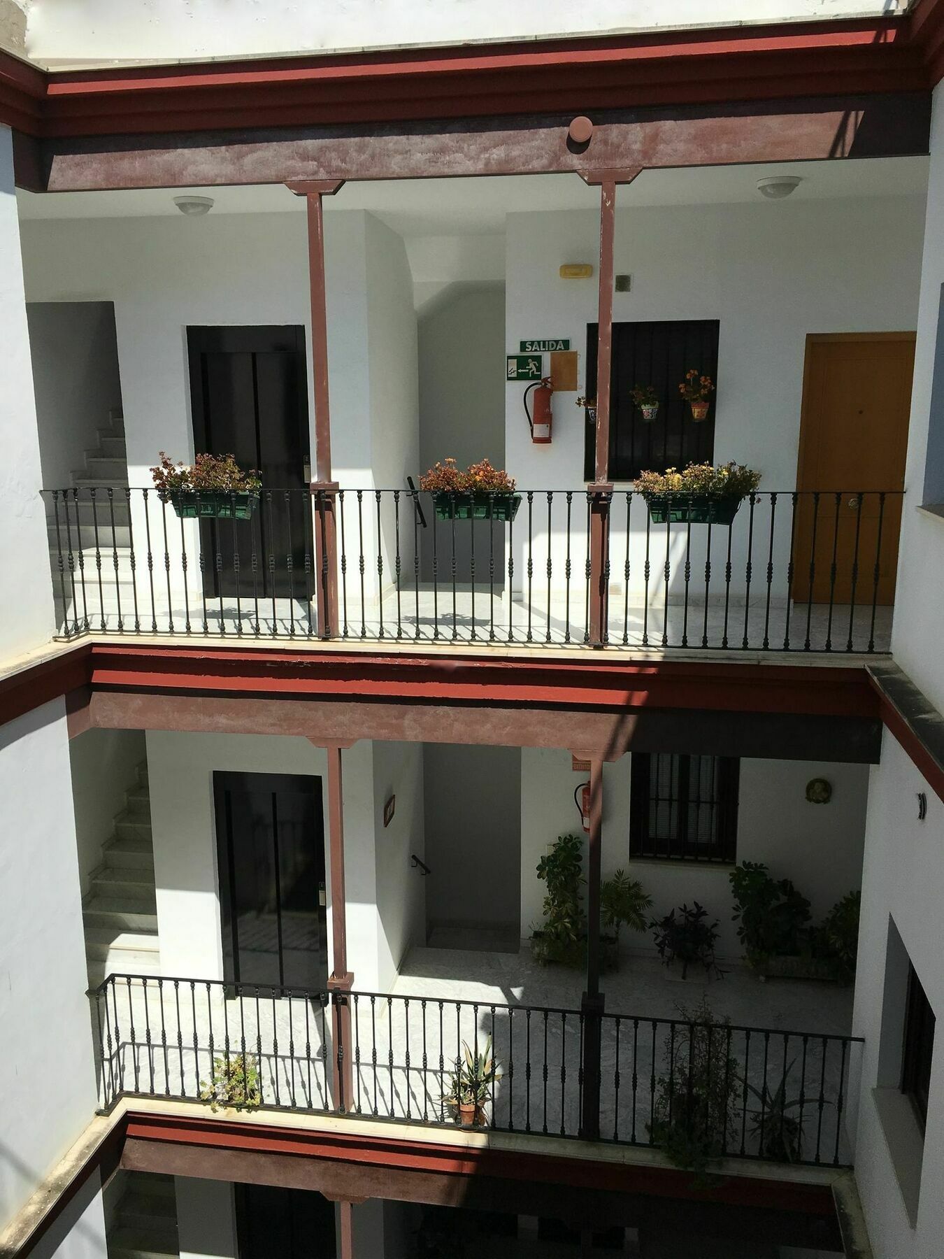 Teodosio Free Parking & Ac Apartment