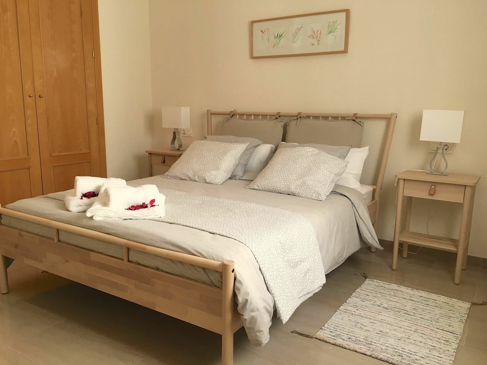 Teodosio Free Parking & Ac Seville