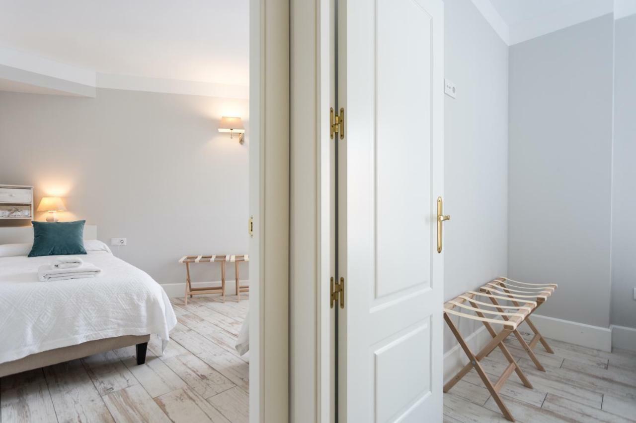 Rg Florida Muralla Alcázar Apartamento