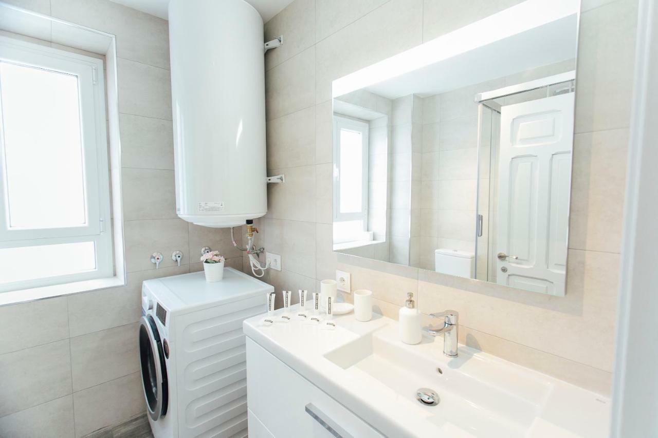 Apartamento Colorful And Diaphanous- 3bd 1bth - Peral *